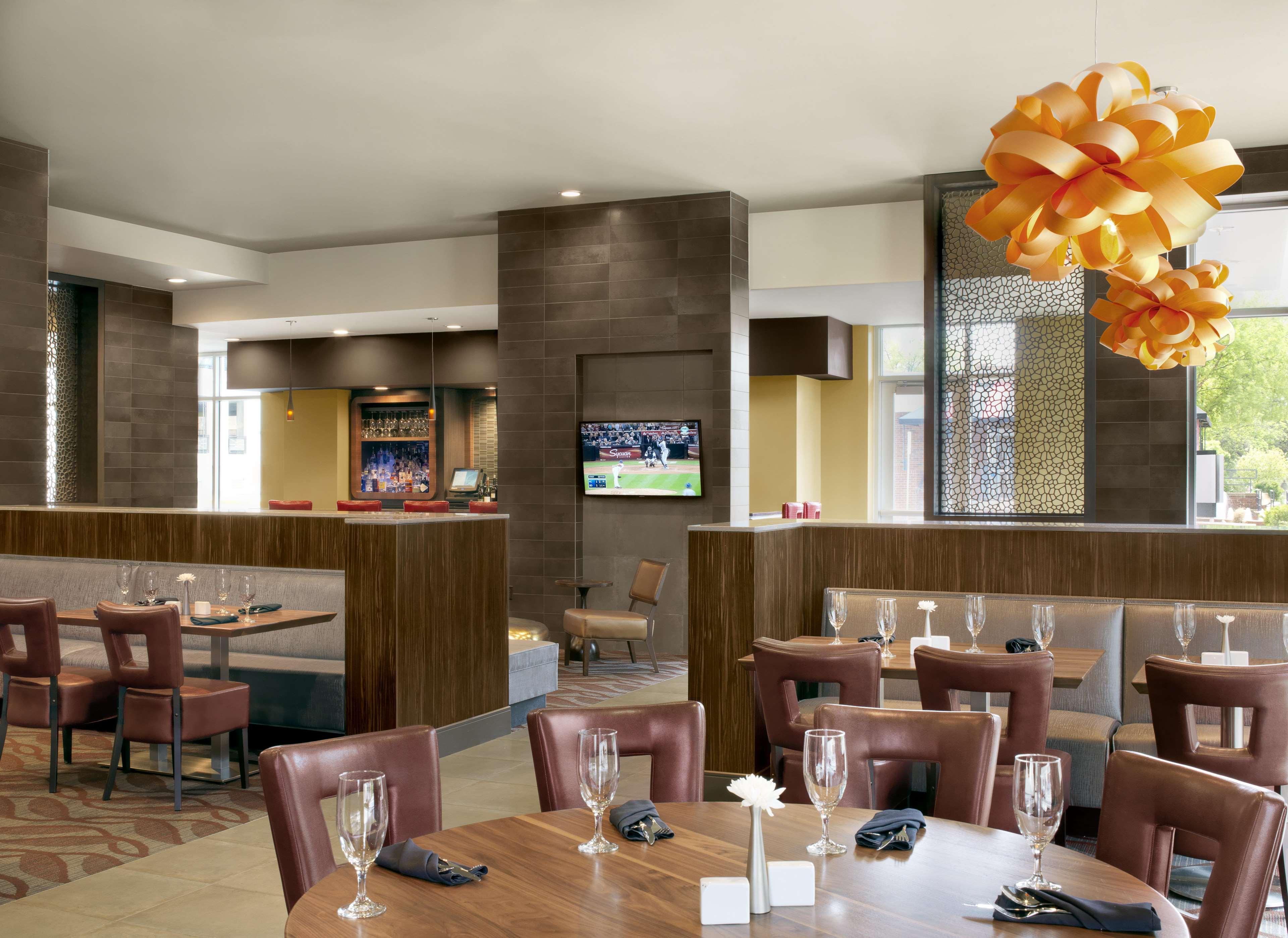 The Broadway Columbia - A Doubletree By Hilton Hotel Extérieur photo
