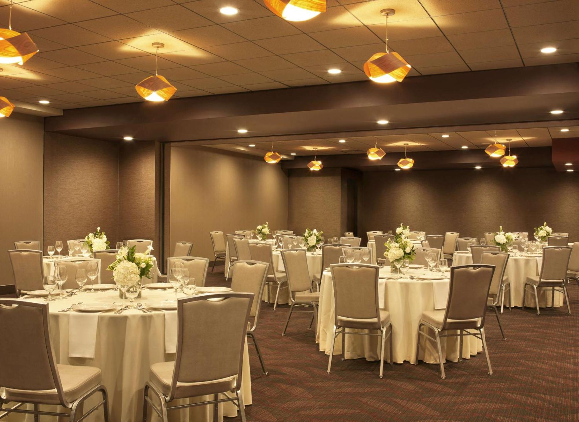 The Broadway Columbia - A Doubletree By Hilton Hotel Extérieur photo